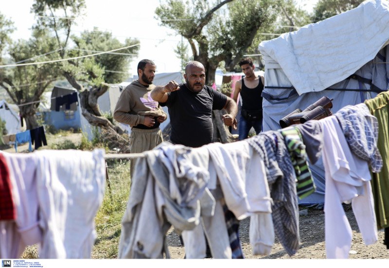  Οδοιπορικό στον καταυλισμό της Μόριας -Σκηνές, άνθρωποι στο χώμα και ακαθαρσίες παντού [εικόνες] | iefimerida.gr 8