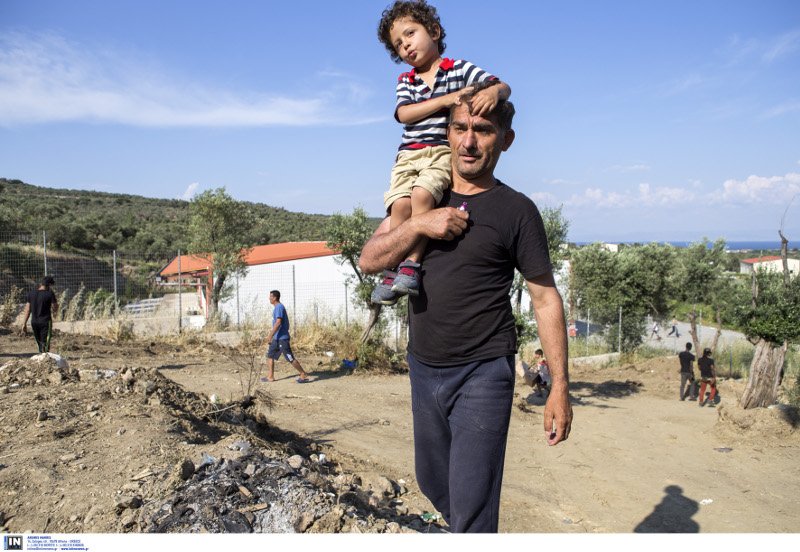  Οδοιπορικό στον καταυλισμό της Μόριας -Σκηνές, άνθρωποι στο χώμα και ακαθαρσίες παντού [εικόνες] | iefimerida.gr 2