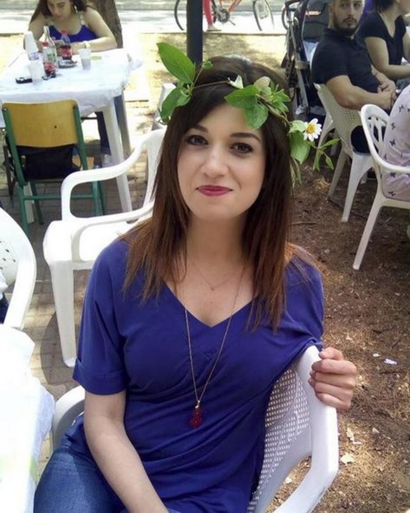 Η φωτογραφία της Νοτοπούλου για την Πρωτομαγιά προκάλεσε σχόλια [εικόνες] | iefimerida.gr 2