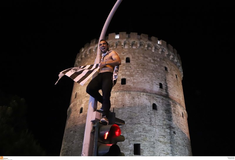 Αποθέωση για τον ΠΑΟΚ στη Θεσσαλονίκη -Πανηγυρισμοί μέχρι τα ξημερώματα [εικόνες & βίντεο] | iefimerida.gr 6