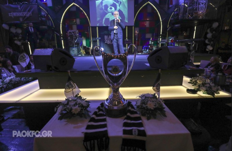 Το γλέντι του ΠΑΟΚ για το Κύπελλο στην Πάολα -Οι υποσχέσεις του Ιβάν Σαββίδη [εικόνες & βίντεο] | iefimerida.gr 15