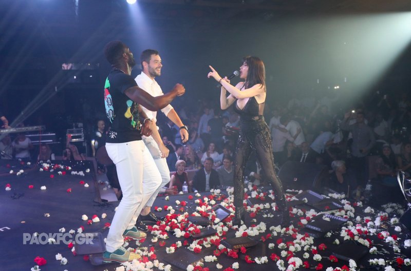 Το γλέντι του ΠΑΟΚ για το Κύπελλο στην Πάολα -Οι υποσχέσεις του Ιβάν Σαββίδη [εικόνες & βίντεο] | iefimerida.gr 13