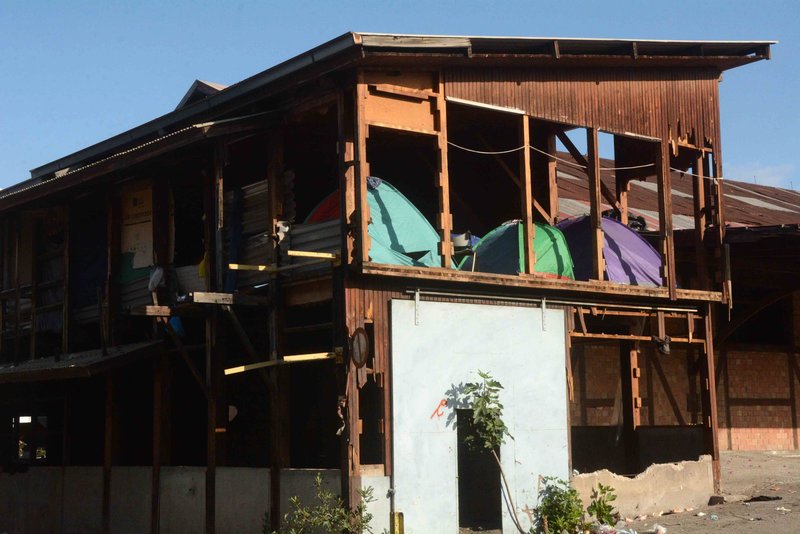 Στην κόλαση του λιμανιού της Πάτρας -Κάτω από άθλιες συνθήκες ζούσαν 142 ανήλικοι πρόσφυγες [εικόνες] | iefimerida.gr 8