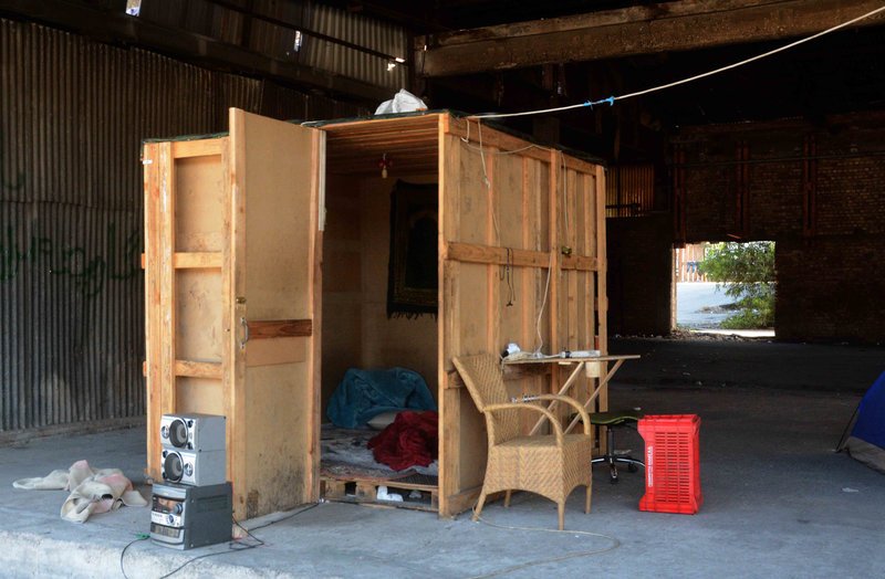 Στην κόλαση του λιμανιού της Πάτρας -Κάτω από άθλιες συνθήκες ζούσαν 142 ανήλικοι πρόσφυγες [εικόνες] | iefimerida.gr 3