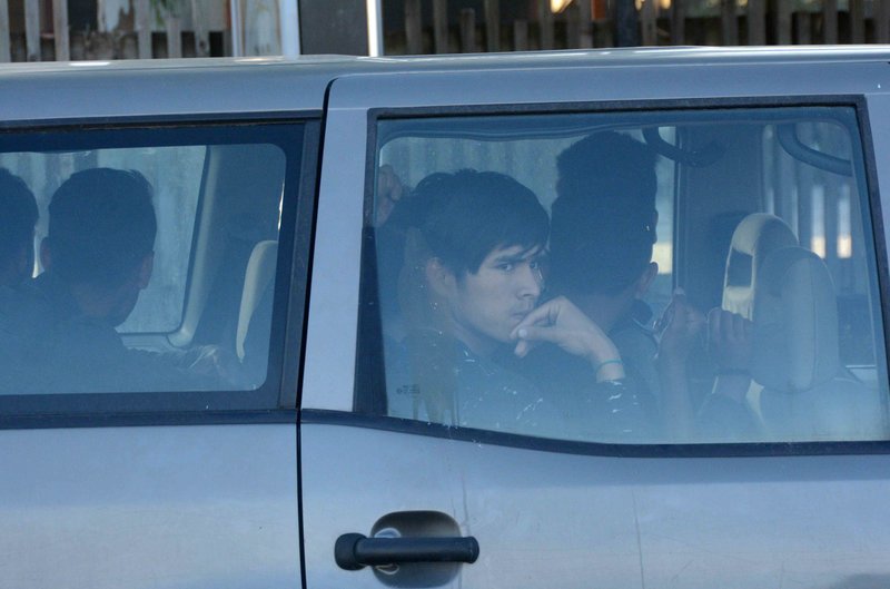 Πήγαν 450 αστυνομικοί στο λιμάνι της Πάτρας για να διώξουν 600 μετανάστες -Οσα έγιναν [εικόνες]  | iefimerida.gr 4