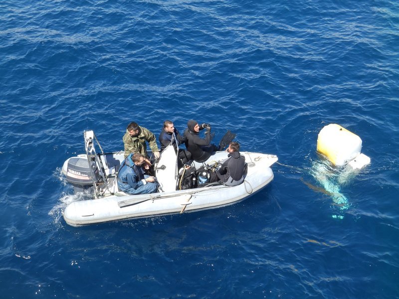 Το Πολεμικό Ναυτικό «καθαρίζει» τη θάλασσα από νάρκες [εικόνες] | iefimerida.gr 7