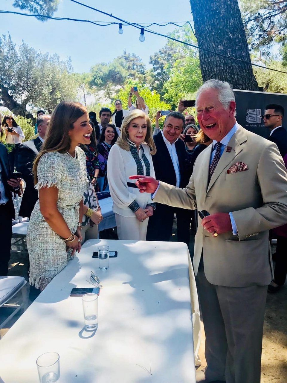 Εν Ελλάδι: Η κρητική πατέντα που ενθουσίασε τον Πρίγκιπα Κάρολο [εικόνες] | iefimerida.gr 2