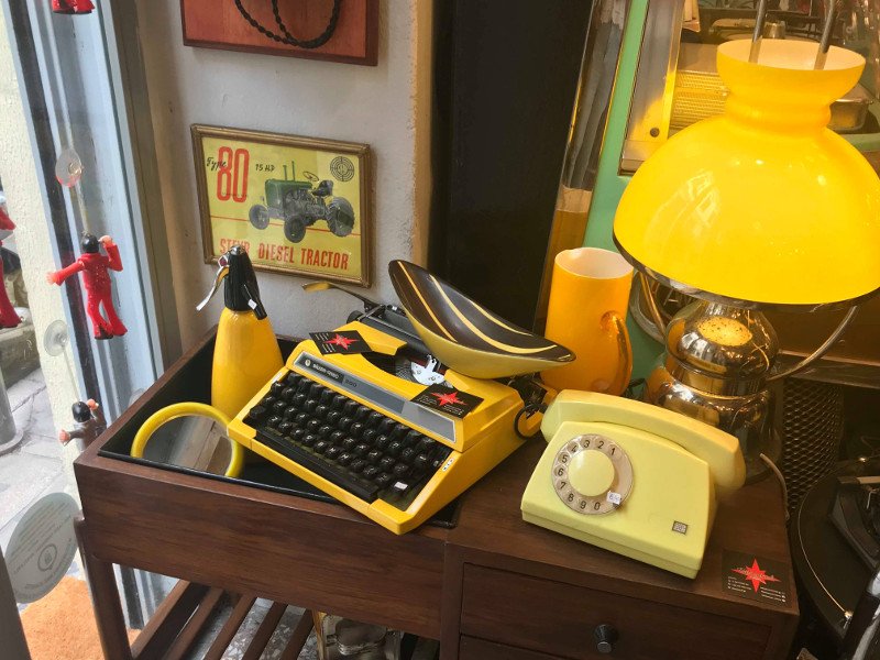 Αυτό το κατάστημα στο κέντρο είναι η... φωλιά του vintage -Θα βρεις τα πιο ωραία αντικείμενα και έπιπλα από τα '70s [εικόνες] | iefimerida.gr 2