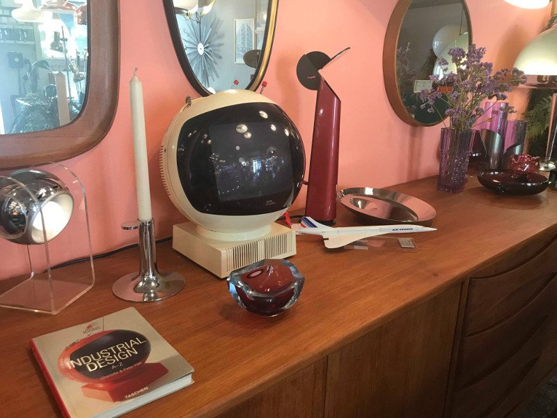 Αυτό το κατάστημα στο κέντρο είναι η... φωλιά του vintage -Θα βρεις τα πιο ωραία αντικείμενα και έπιπλα από τα '70s [εικόνες] | iefimerida.gr 4