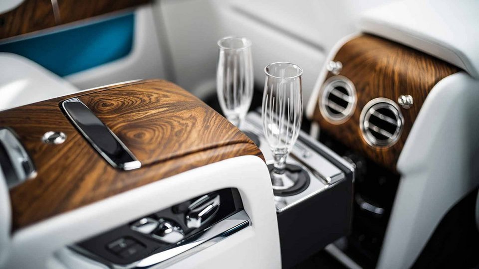 Το SUV της Rolls-Royce λέγεται Cullinan  | iefimerida.gr 3