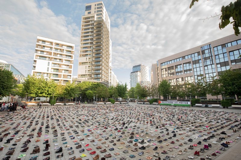  Με 9.000 παπούτσια γέμισε πλατεία στις Βρυξέλλες- Οσοι και οι νεκροί Παλαιστίνιοι την τελευταία δεκαετία [εικόνες]  | iefimerida.gr 2