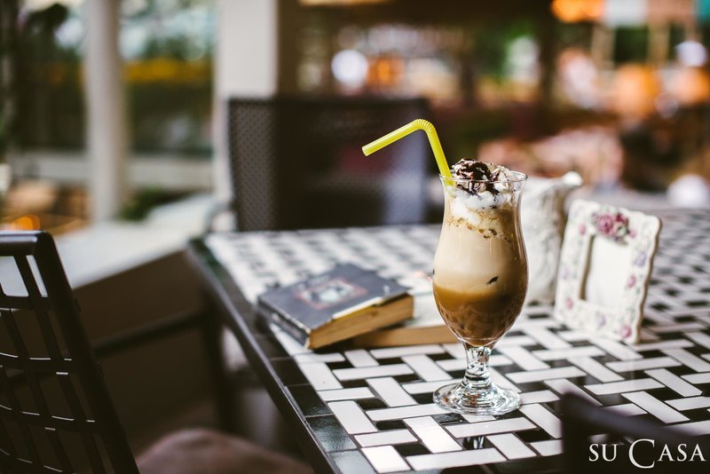 Πρωτομαγιά στην Αθήνα: 7 μαγαζιά με ανθισμένους κήπους και μυστικές αυλές για καφέ [εικόνες] | iefimerida.gr 9