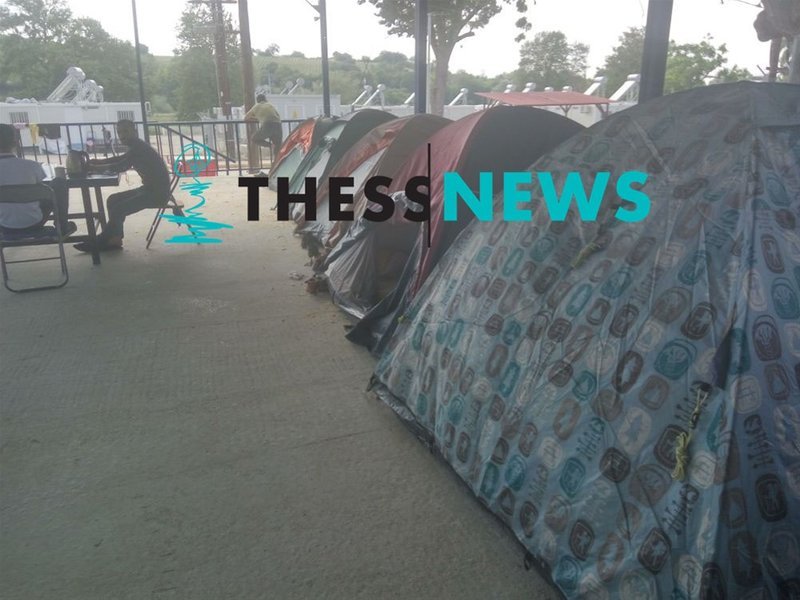 «Βουλιάζει» από πρόσφυγες η Θεσσαλονίκη -Το αδιαχώρητο στις δομές φιλοξενίας [εικόνες] | iefimerida.gr 0