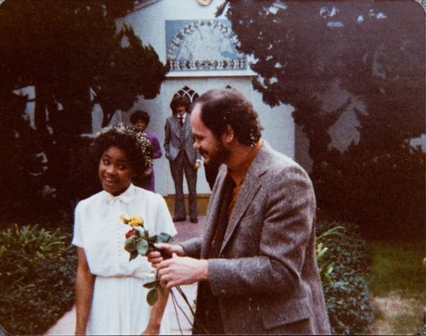 Το Paris Match περιγράφει την «τρύπα» στην οποία ζει ο πατέρας της Μέγκαν Μαρκλ [εικόνες] | iefimerida.gr 7