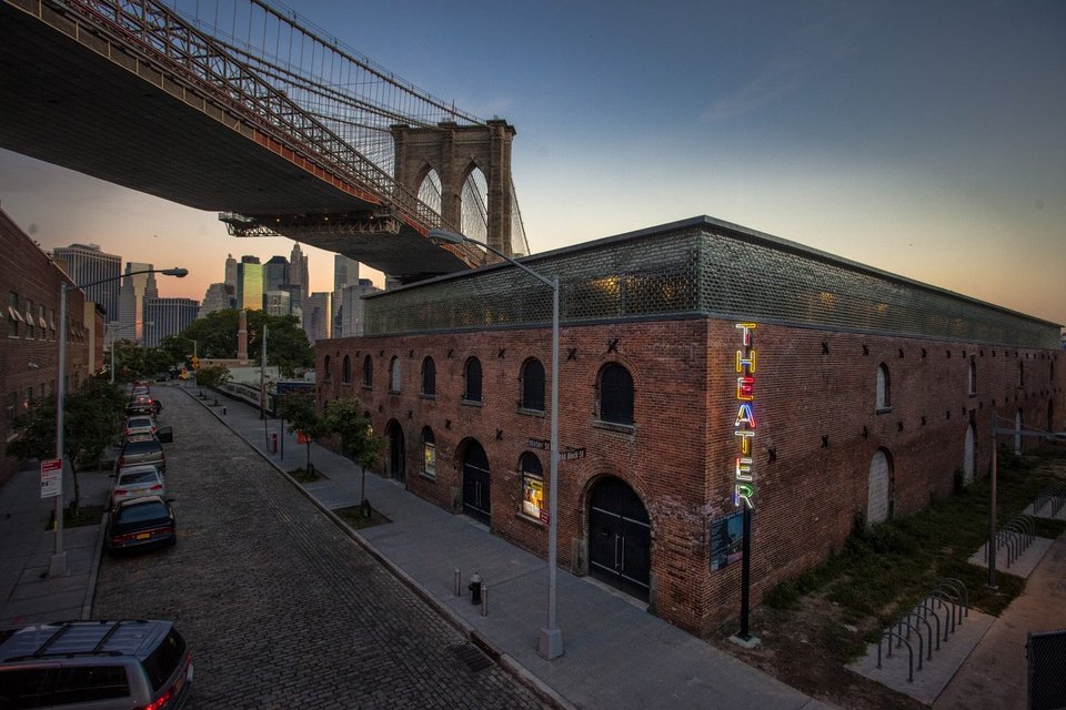 Οι New York Times γοητεύτηκαν από τους Ορνιθες -Στο Μπρούκλιν η παράσταση της Στέγης [βίντεο]  | iefimerida.gr 1