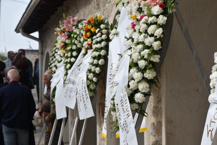 O Aποστόλης Τότσικας «αποχαιρέτησε» τον πατέρα του, Γιάννη [εικόνες] | iefimerida.gr 2