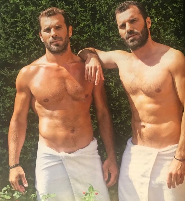 Ο ημίγυμνος Κώστας Τσεπάνης αποκαλύπτει την καταγωγή του - «Είμαι από τη Βόρεια Ηπειρο» [εικόνα]  | iefimerida.gr 0