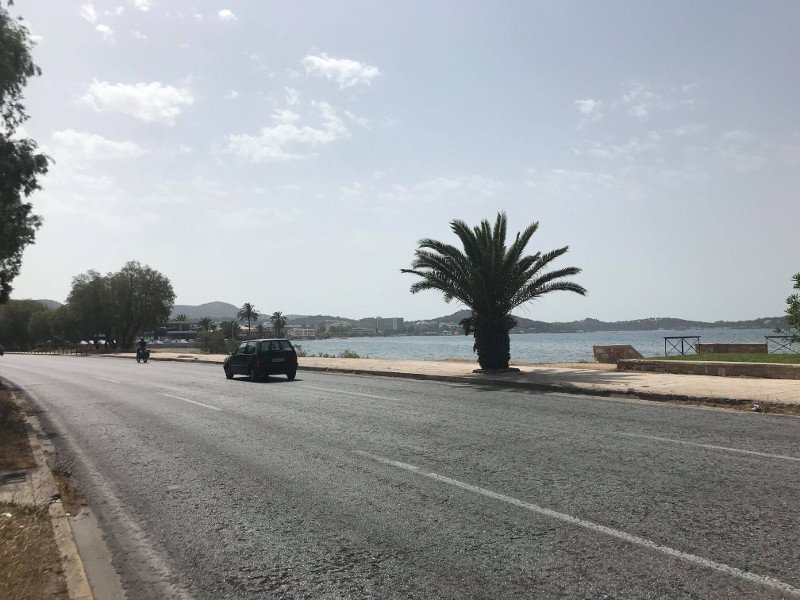 Παραλίες γεμάτες σκουπίδια στη Βούλα -Λίγα μέτρα από τις πλαζ και το δημαρχείο [εικόνες & βίντεο] | iefimerida.gr 5