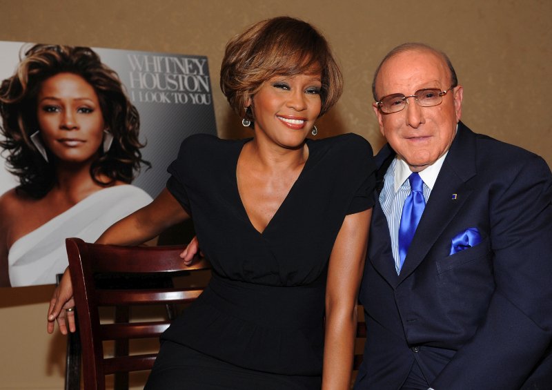 Αποκαλύψεις-σοκ: Η Γουίτνεϊ Χιούστον είχε κακοποιηθεί σεξουαλικά από την ξαδέλφη της [εικόνες] | iefimerida.gr 2