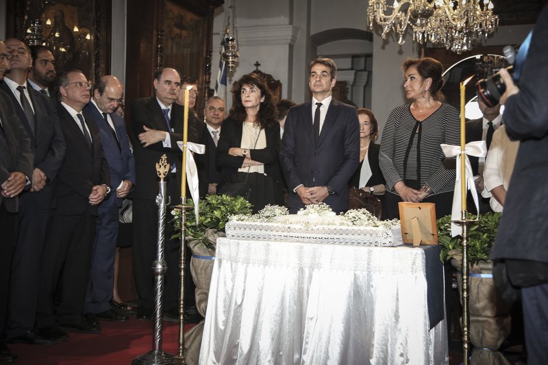 Πλήθος κόσμου στο μνημόσυνο του Κωνσταντίνου Μητσοτάκη -Μνήμες και συγκίνηση [εικόνες] | iefimerida.gr 7