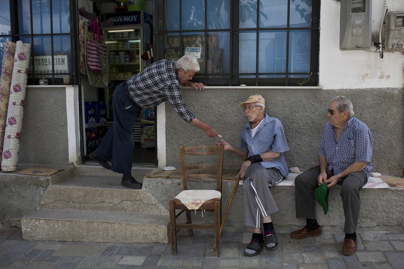 Φούρνοι -Θύμαινα: Το «σχολικό» του Αιγαίου και η μυστηριώδης νόσος [εικόνες]  | iefimerida.gr 8