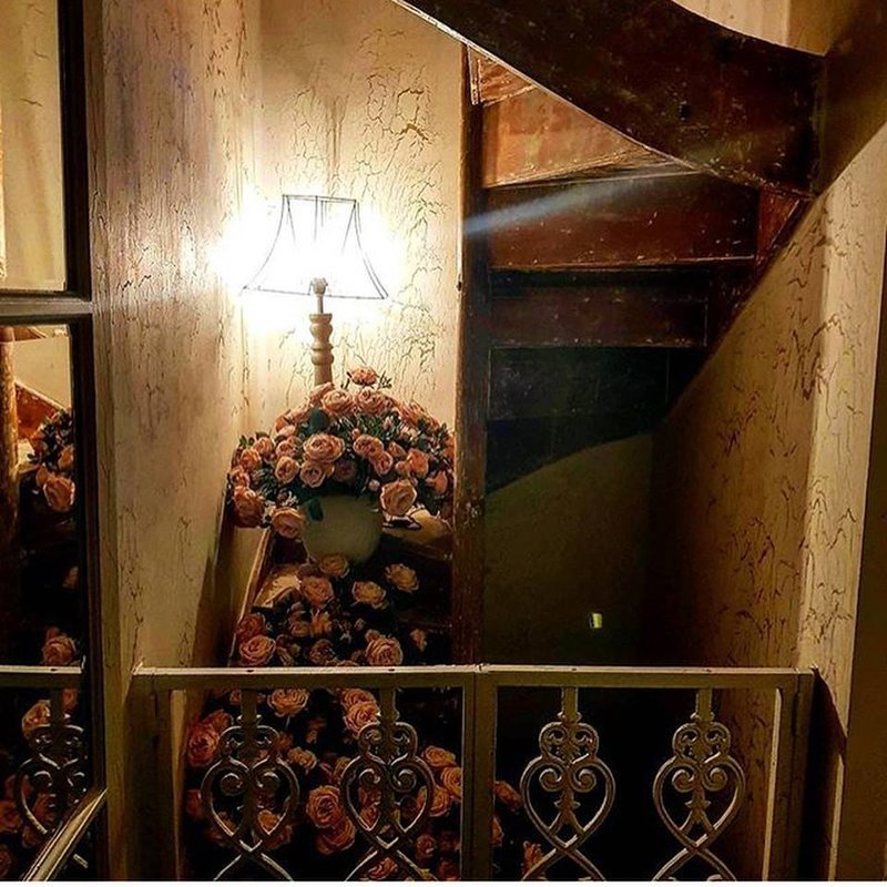 Πάμε... Platea στην Καλαμάτα: Το εντυπωσιακό καφέ-μπαρ του Σωκράτη Παπασταθόπουλου [εικόνες] | iefimerida.gr 9