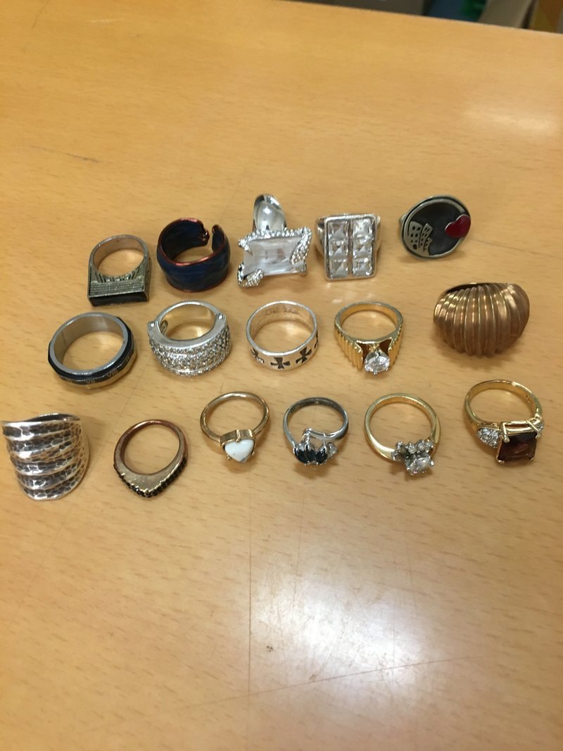 Αυτά είναι τα χρυσαφικά και τα ρολόγια που είχαν κλέψει οι Γεωργιανοί διαρρήκτες [εικόνες] | iefimerida.gr 48