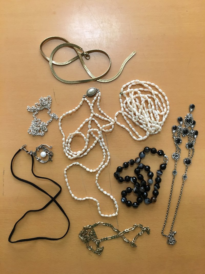 Αυτά είναι τα χρυσαφικά και τα ρολόγια που είχαν κλέψει οι Γεωργιανοί διαρρήκτες [εικόνες] | iefimerida.gr 51