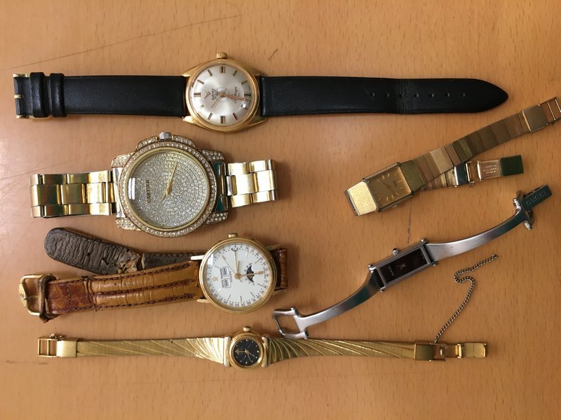 Αυτά είναι τα χρυσαφικά και τα ρολόγια που είχαν κλέψει οι Γεωργιανοί διαρρήκτες [εικόνες] | iefimerida.gr 54