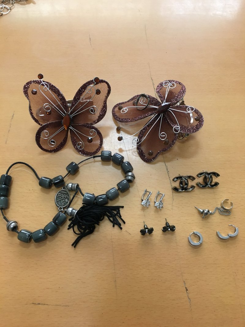 Αυτά είναι τα χρυσαφικά και τα ρολόγια που είχαν κλέψει οι Γεωργιανοί διαρρήκτες [εικόνες] | iefimerida.gr 57