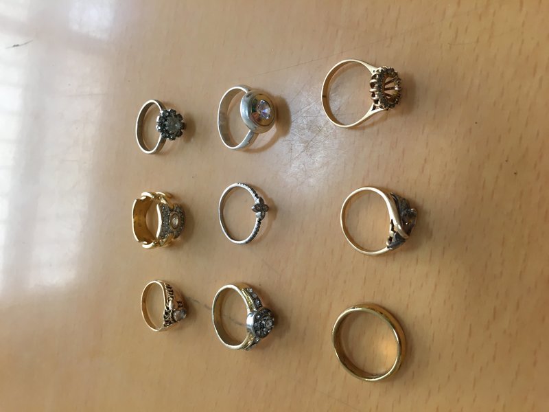 Αυτά είναι τα χρυσαφικά και τα ρολόγια που είχαν κλέψει οι Γεωργιανοί διαρρήκτες [εικόνες] | iefimerida.gr 63