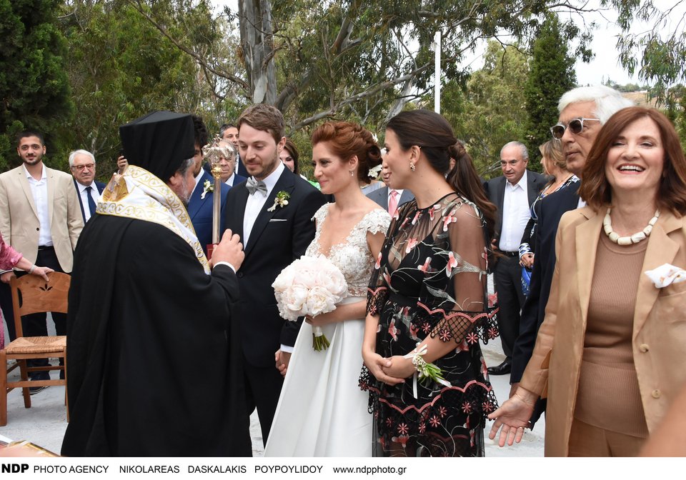 Παντρεύτηκε ο γιος της Ελλης Στάη -Καρέ καρέ η λαμπερή τελετή [εικόνες] | iefimerida.gr 4