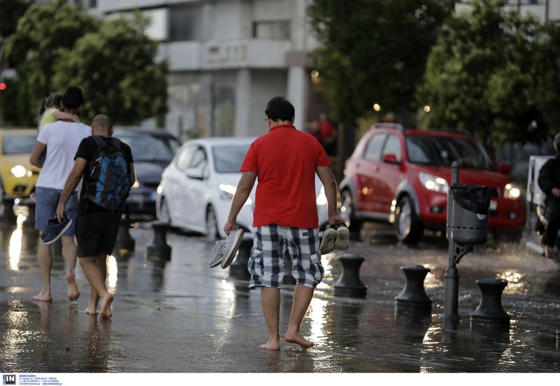 Η καταιγίδα «Μίνωας» ξεκίνησε από τη Θεσσαλονίκη: Χαλάζι και πλημμύρες [βίντεο] | iefimerida.gr 8