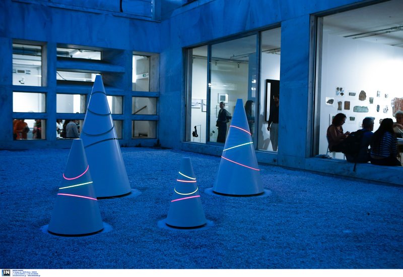 Περιήγηση στην Art Athina μέσα από 10 χαρακτηριστικές φωτογραφίες -Ανοιχτά μέχρι την Κυριακή [εικόνες] | iefimerida.gr 1