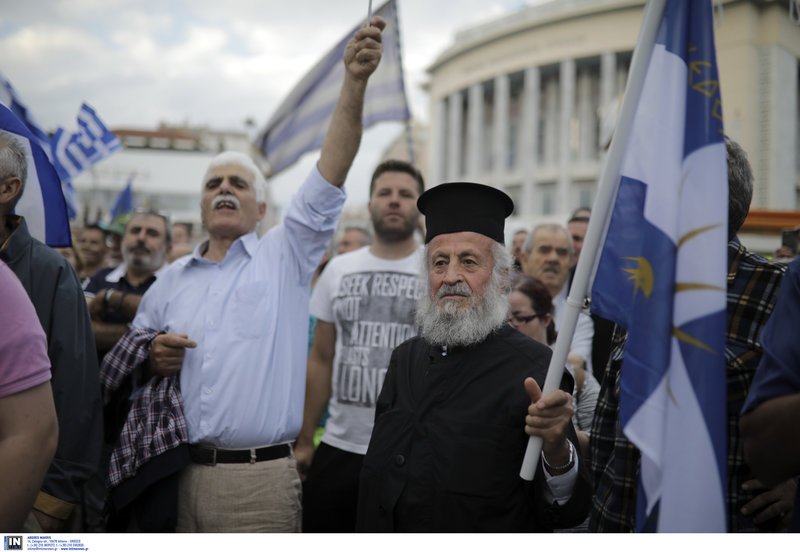 Επεισόδια στη Θεσσαλονίκη μετά το συλλαλητήριο για τη Μακεδονία [εικόνες & βίντεο] | iefimerida.gr 5