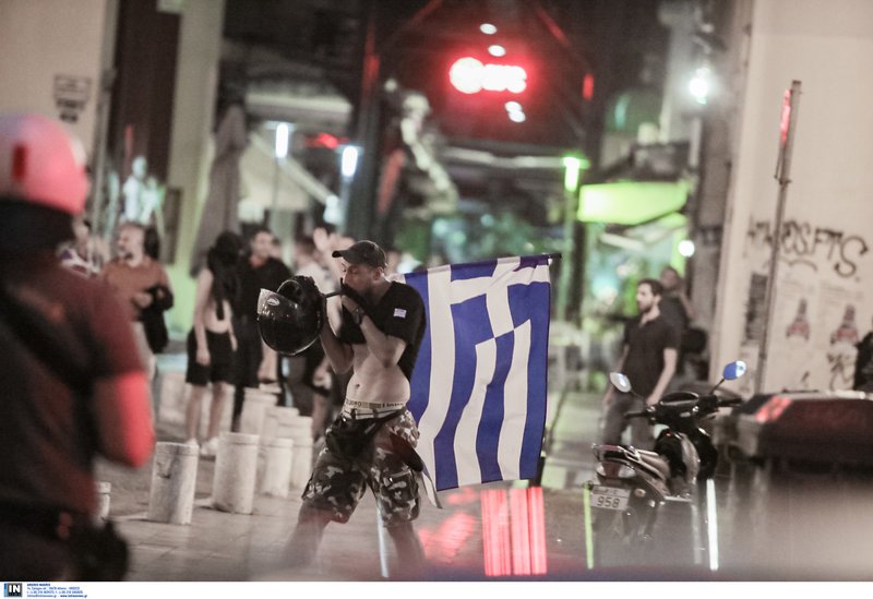 Επεισόδια στη Θεσσαλονίκη μετά το συλλαλητήριο για τη Μακεδονία [εικόνες & βίντεο] | iefimerida.gr 0