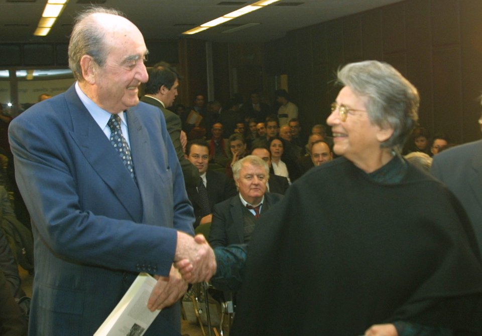 Στην κυβέρνηση Κωνσταντίνου Μητσοτάκη, διατέλεσε υφυπουργός Εξωτερικών