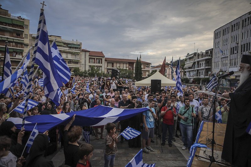 Χιλιάδες πολίτες στους δρόμους για τη Μακεδονία σε 23 πόλεις | iefimerida.gr 8