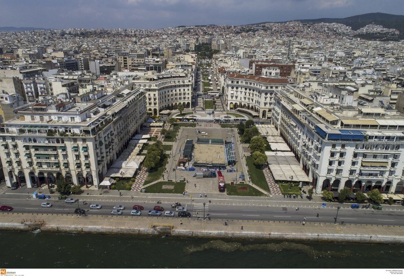 Εντυπωσιακό: Ενα... γήπεδο Beach Volley η πλατεία Αριστοτέλους [εικόνες] | iefimerida.gr 3