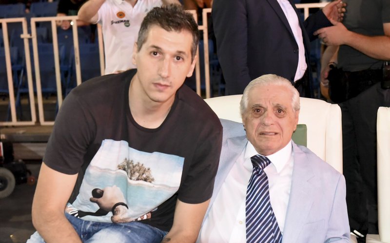 Μαζί με τον Δημήτρη Διαμαντίδη