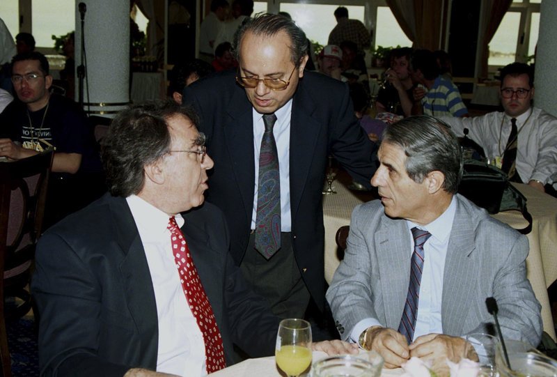 Ο Σωκράτης Κόκκαλης με τον Θανάση και τον Παύλο Γιαννακόπουλο