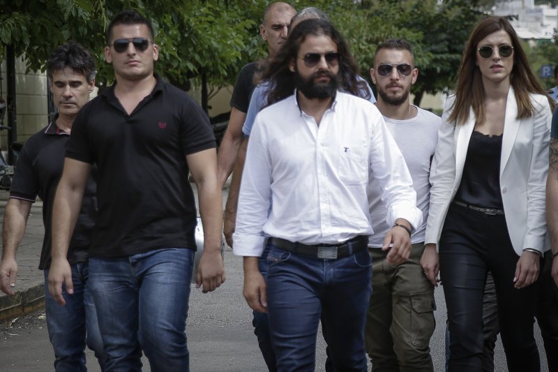 Ελεύθερος με περιοριστικούς όρους ο Μπαρμπαρούσης [εικόνες & βίντεο] | iefimerida.gr 5