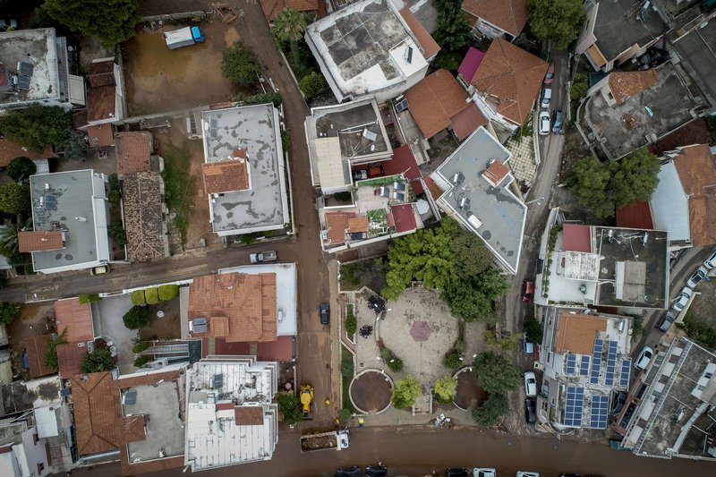 Κατακλυσμός στη Μάνδρα -Προβλήματα, ουρές στην Εθνική [εικόνες & βίντεο] | iefimerida.gr 9