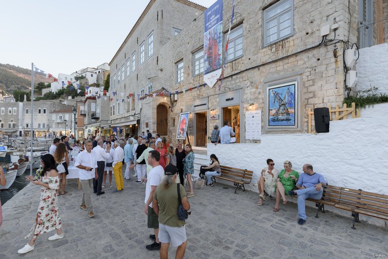 Εκθεση έργων της Μίνας Παπαθεοδώρου-Βαλυράκη στην Υδρα [εικόνες] | iefimerida.gr 7