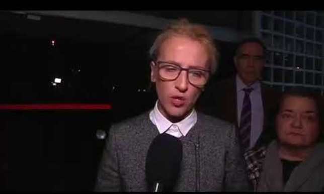 Ενα look για τις πλημμύρες: Η Δούρου άβαφη και ατημέλητη στη διυπουργική για τη Μάνδρα [εικόνες] | iefimerida.gr 11