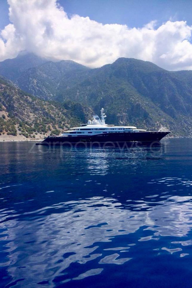 Στην Κρήτη ο σεΐχης του Κατάρ με το τεράστιο πλωτό παλάτι του [εικόνες] | iefimerida.gr 0