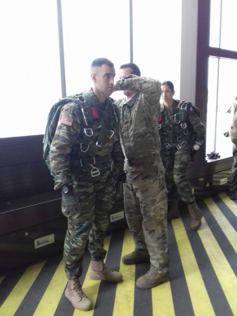 Κυρίαρχοι οι Ελληνες αλεξιπτωτιστές εντυπωσίασαν στην Ιnternational Jump Week [εικόνες] | iefimerida.gr 2