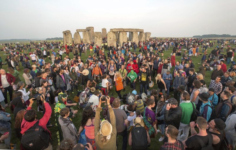 Γιατί 9.500 Βρετανοί περίμεναν σήμερα να φωτογραφήσουν την ανατολή του ήλιου [εικόνες] | iefimerida.gr 3