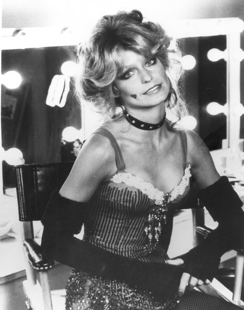 Φάρα Φόσετ: Από σύμβολο του σεξ, καταξιωμένη ηθοποιός -Το Playboy, ο ξυλοδαρμός και η μάχη για τη ζωή [εικόνες] | iefimerida.gr 0