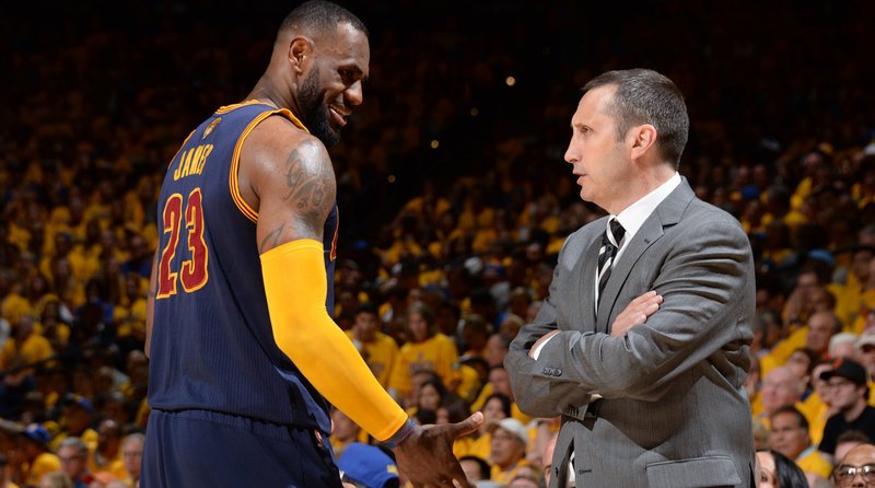 Ο Μπλατ με τον ΛεΜπρον Τζέιμς στο NBA